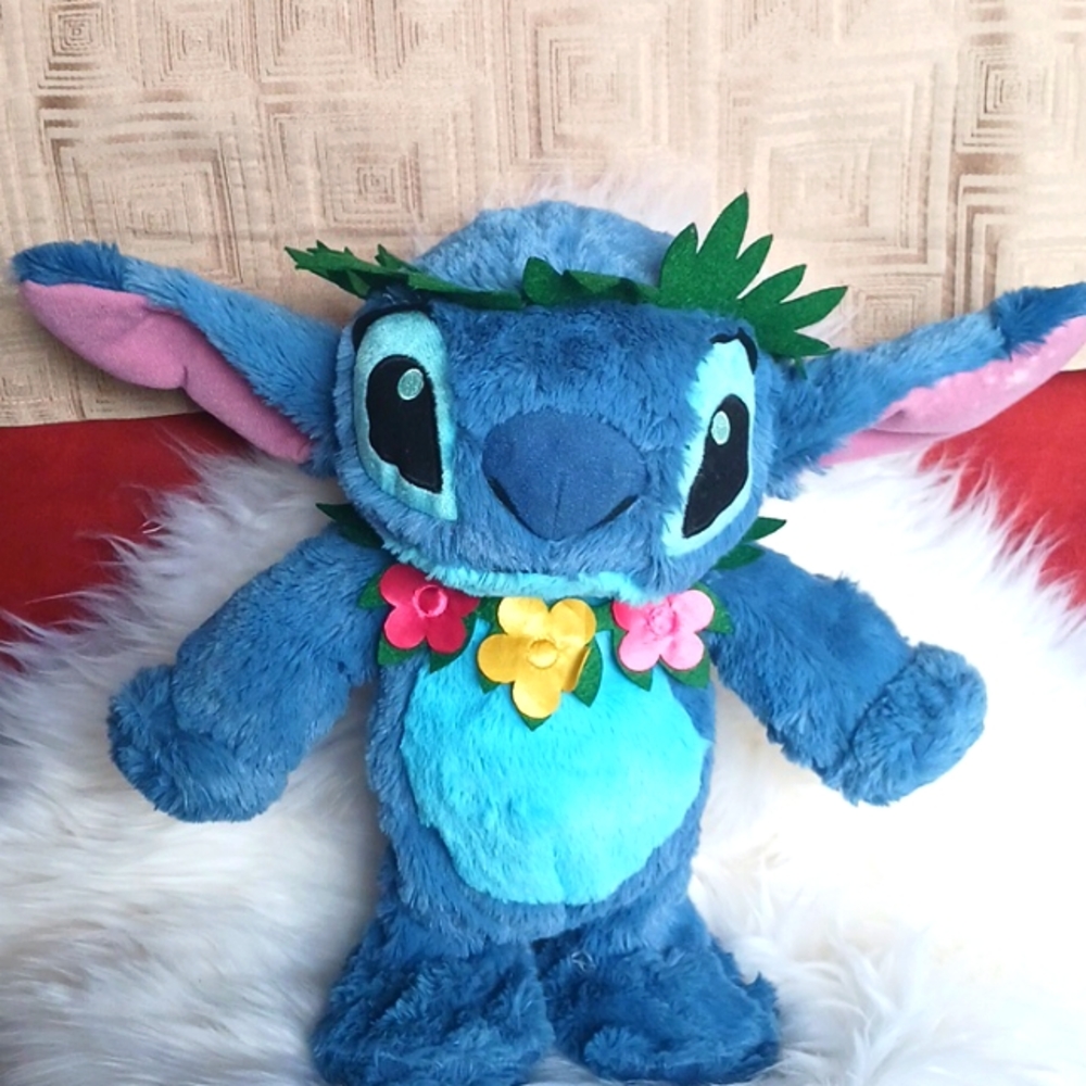 Disney’s Lilo & Stitch Dancing Stitch plushy